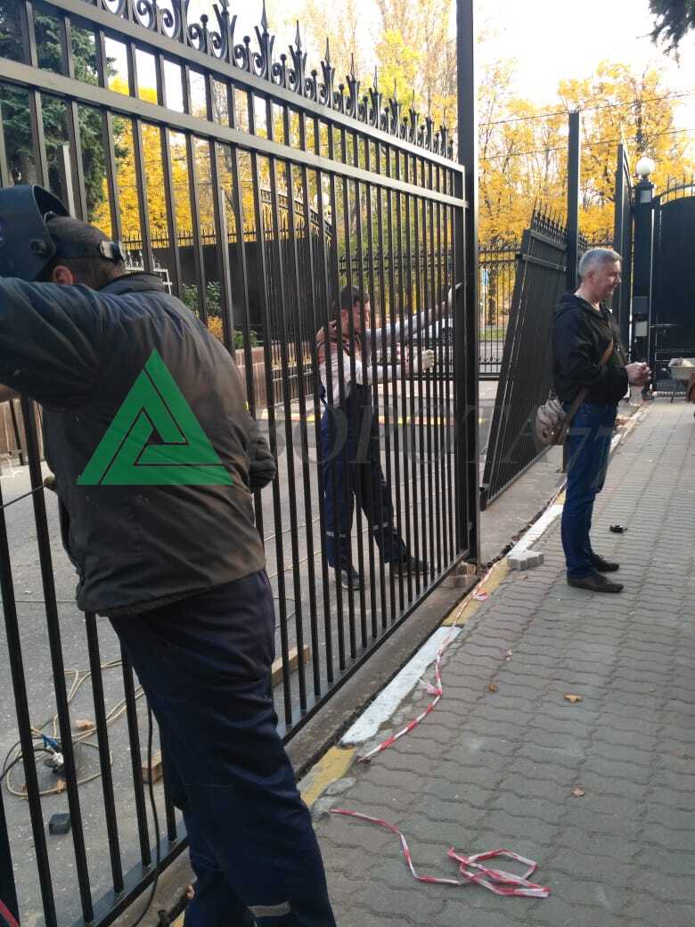 Обустройство входной группы на объекте в Москве